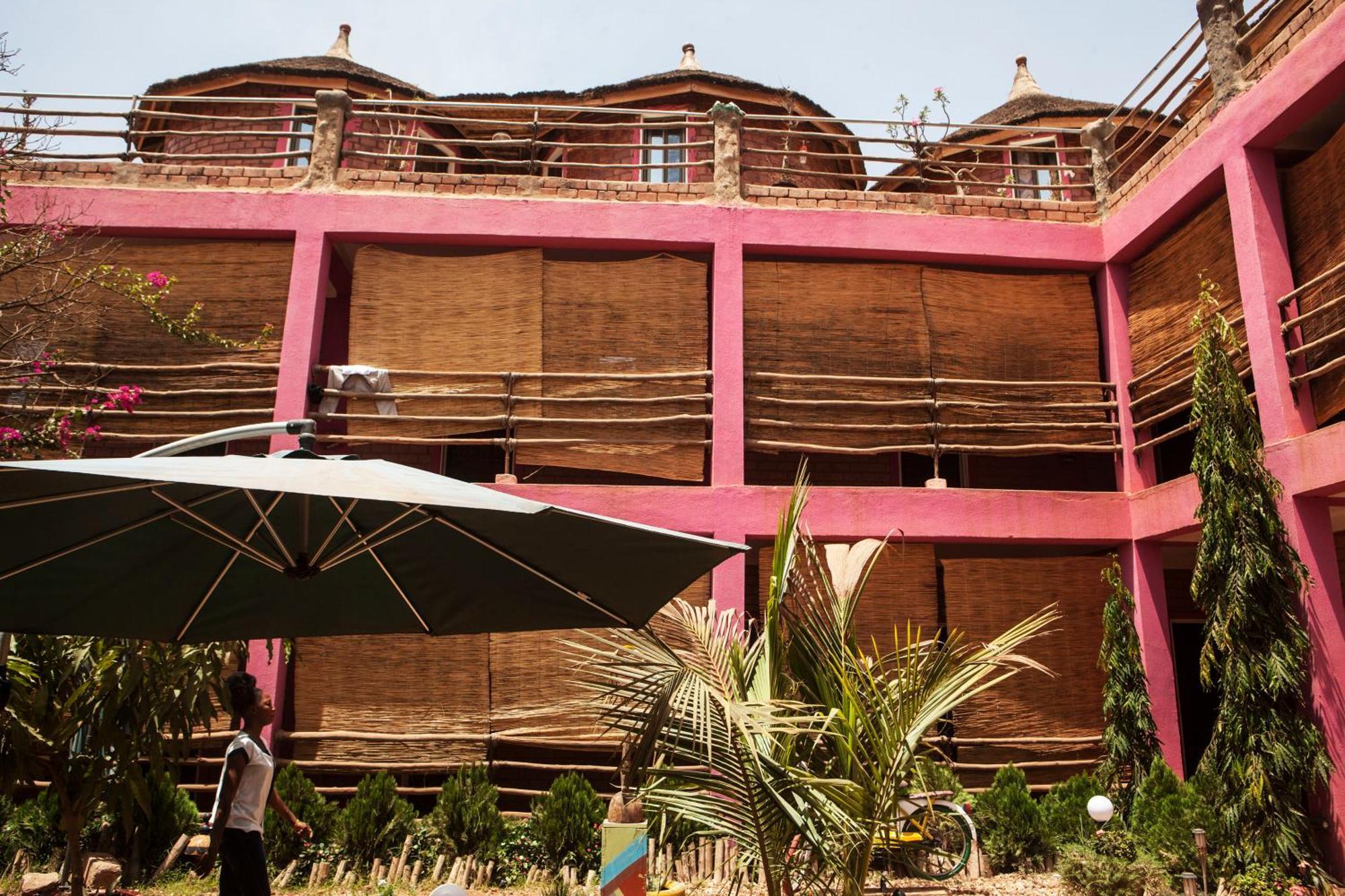 Residence Hotel Lwili Ouagadougou Exterior photo