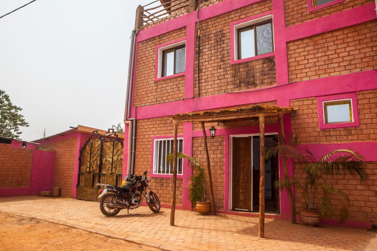 Residence Hotel Lwili Ouagadougou Exterior photo